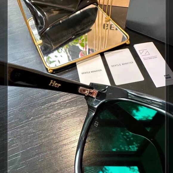 Gentle Monster Her Oversized Sunglasses - Black, Like New! main image 4